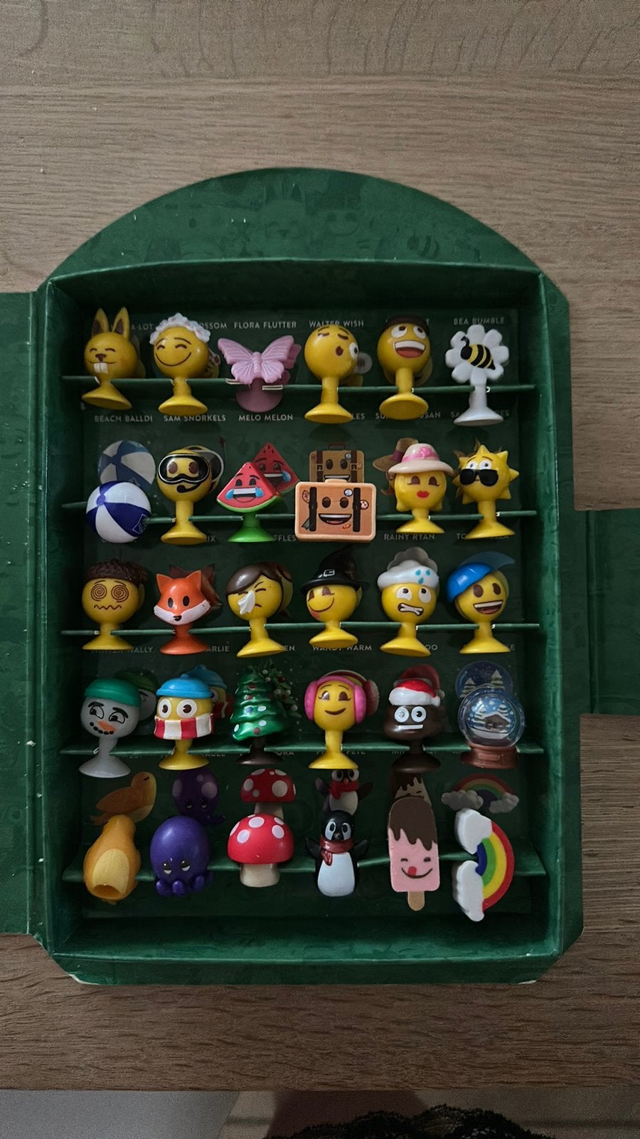 Volle map emoji’s ald 2026, Verzamelen, Ophalen of Verzenden
