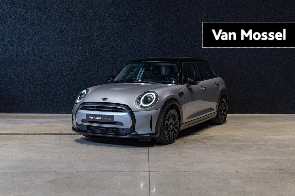 Mini Cooper PDC | TWO TONE | NAVI | CARPLAY, Auto's, Stof, Gebruikt, 136 pk, Start-stop-systeem