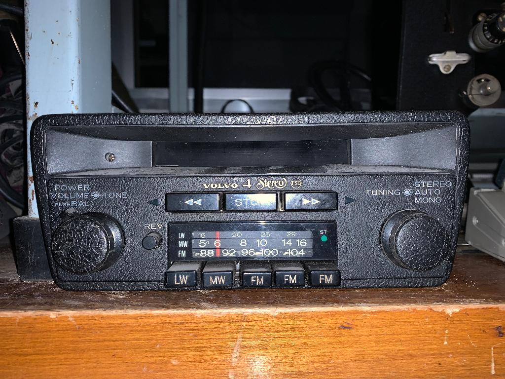 Autoradio vintage Volvo RX-911VQ, Autos : Divers, Autoradios, Enlèvement