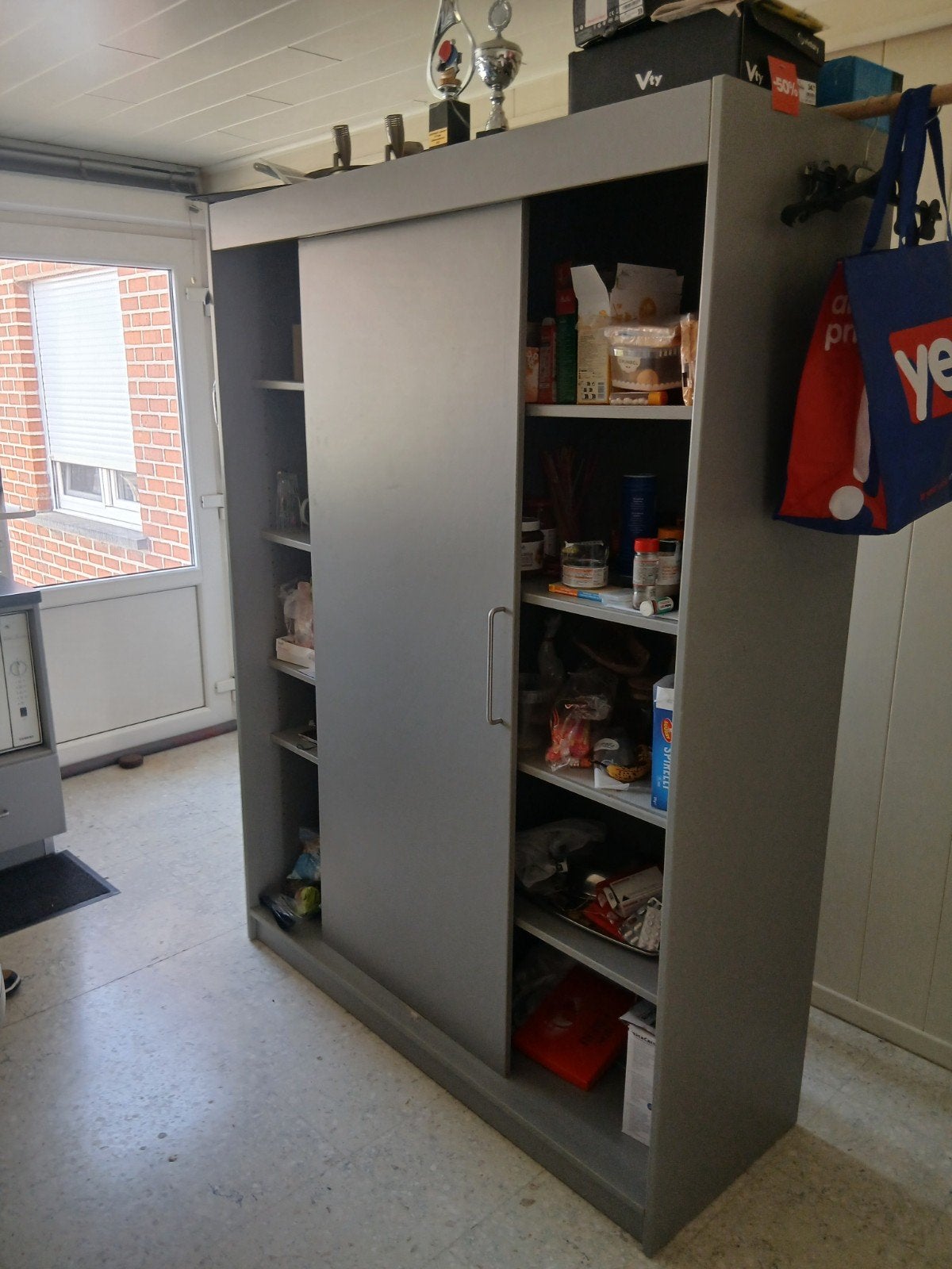 Mooie kast in goede staat, Ophalen
