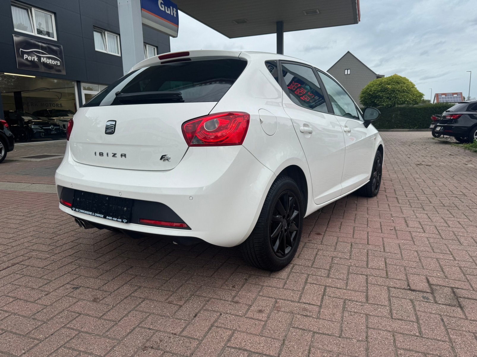 Seat Ibiza 1.4 - BENZINE - AUTOMAAT - 170.000 km - 2010, Auto's, Automaat, Euro 5, Bedrijf, 5 zetels