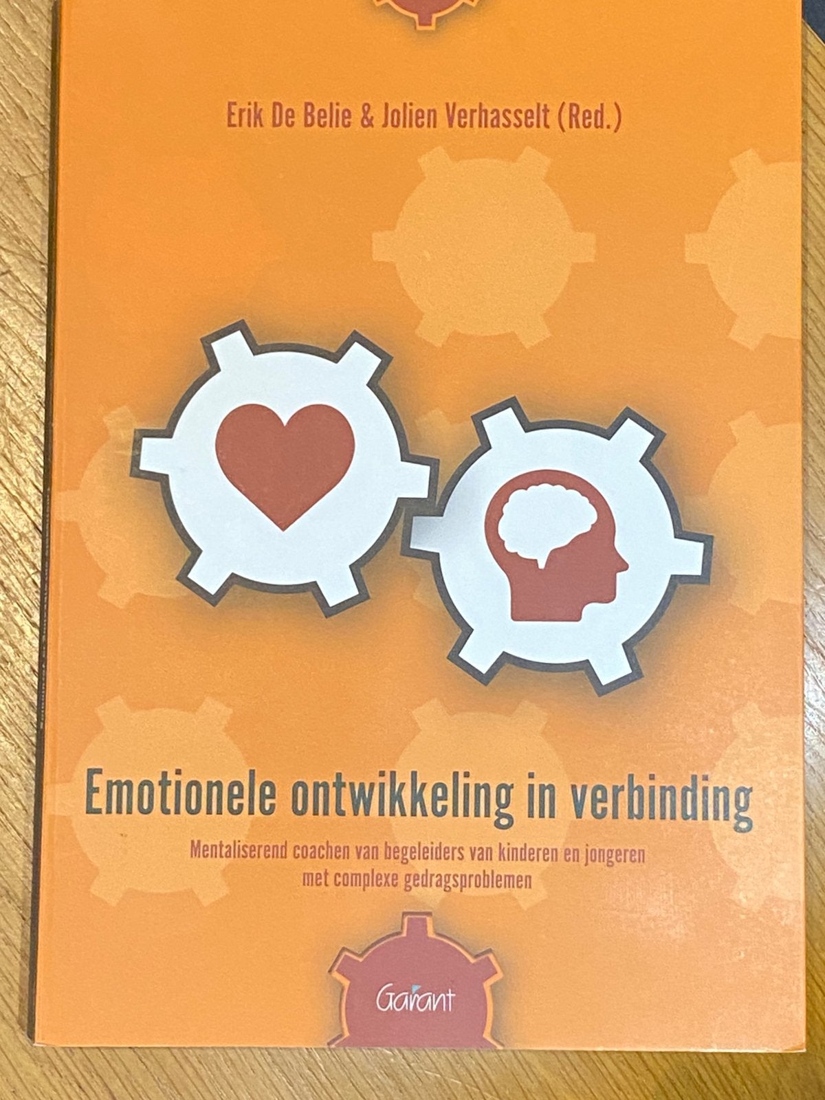 Emotionele ontwikkeling in verbinding, Ophalen of Verzenden, Zo goed als nieuw, Hogeschool