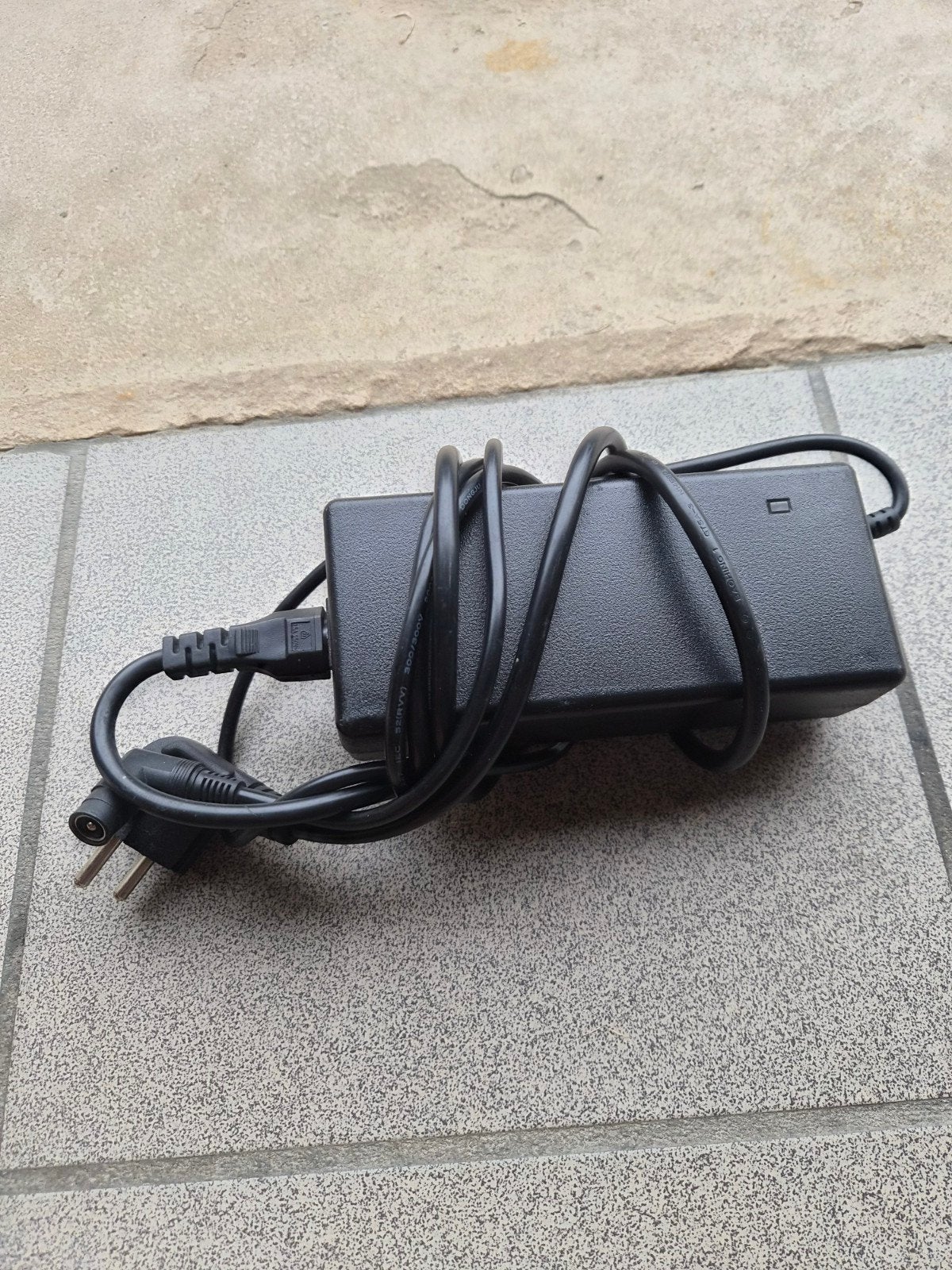 Rambler oplader 2A, Vélos & Vélomoteurs, Vélos Pièces, Rambler, Enlèvement ou Envoi, Rambler, Comme neuf