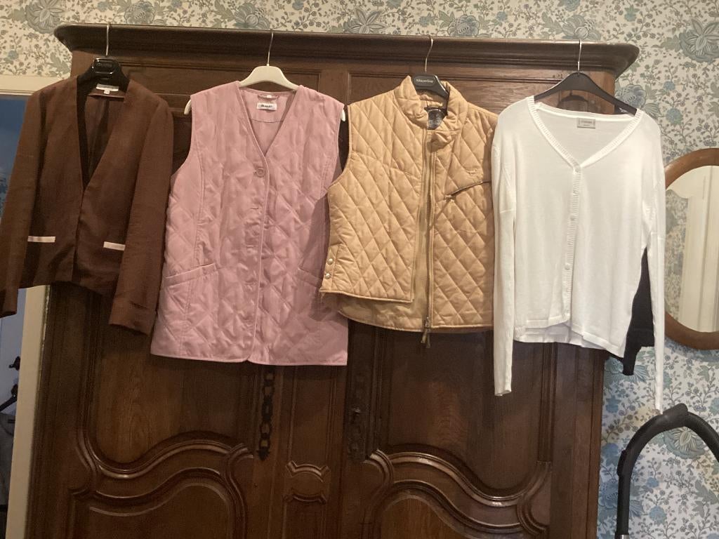 vestes courtes et un gilet blanc, Taille 38/40 (M), Sans marque, Enlèvement, Porté