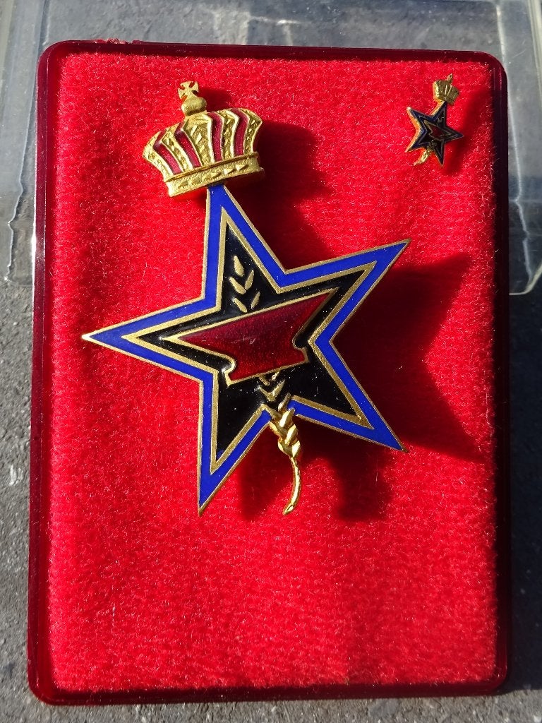 BELGIQUE: ETOILE DE CADET DU TRAVAIL DE 1ERE CL + DIMINUTIF, Envoi, Armée de terre, Ruban, Médaille ou Ailes