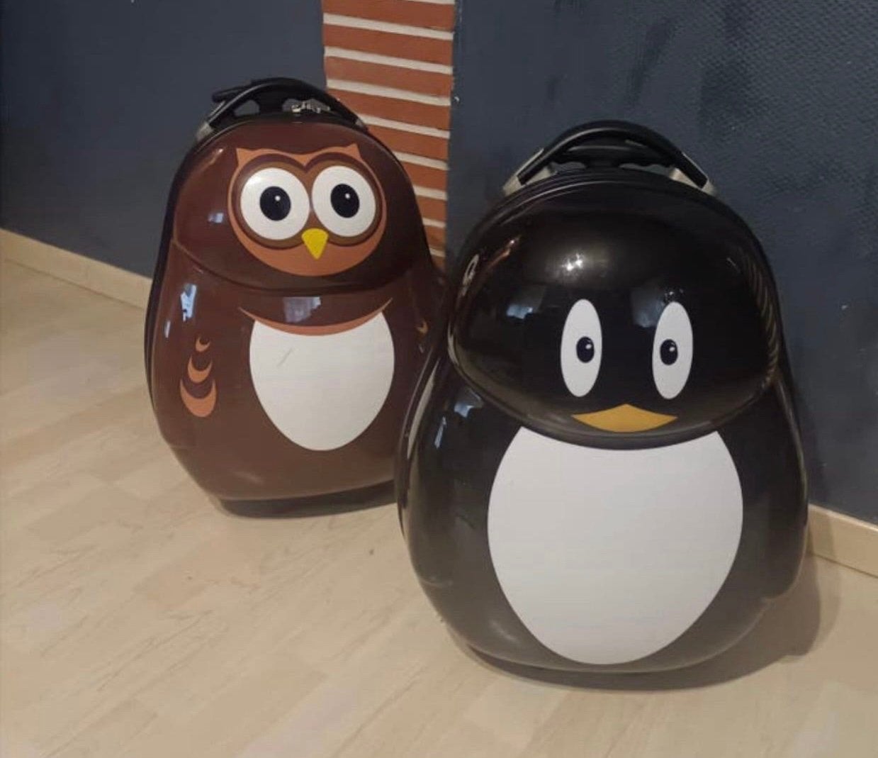 2 CUTIES koffers voor kinderen in nieuwstaat., Ophalen, Uitschuifbare handgreep, Nieuw, Minder dan 50 cm