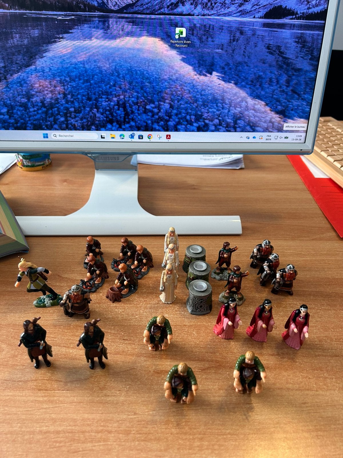 Lot figurines Kinder seigneur des anneaux, Enlèvement ou Envoi, Comme neuf, Figurines en plastique dur