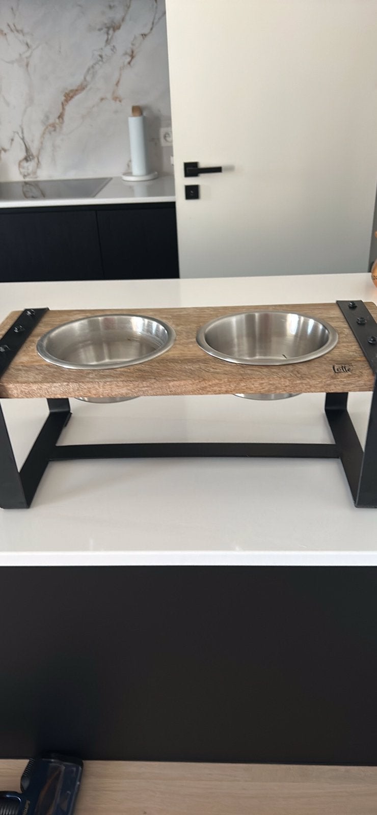 Voederbak designed by lotte, Dieren en Toebehoren, Ophalen, Zo goed als nieuw