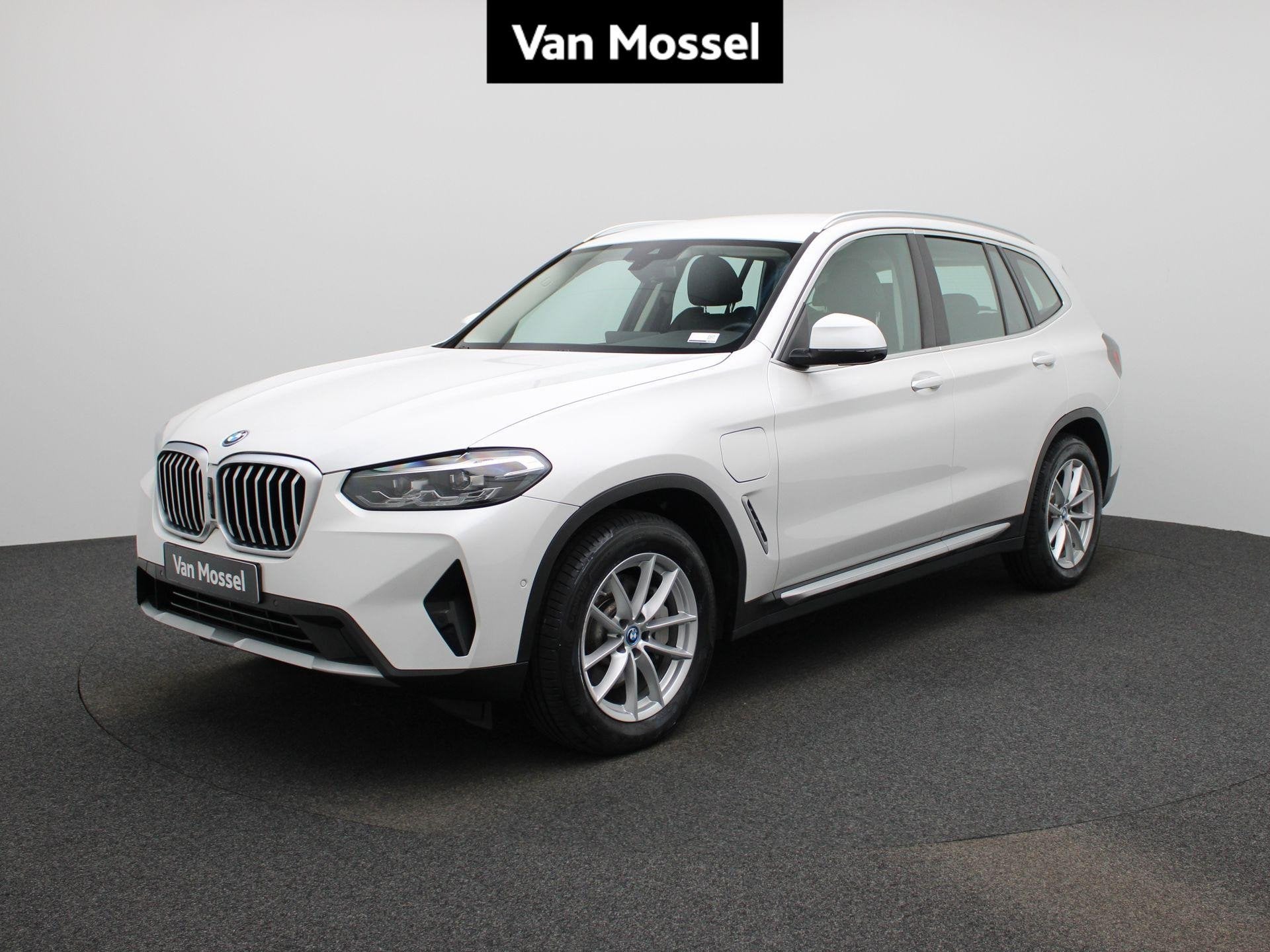 BMW X3 xDrive30e (135 kW) (automatique), Autos, 215 kW, Euro 6, 2000 kg, 2065 kg