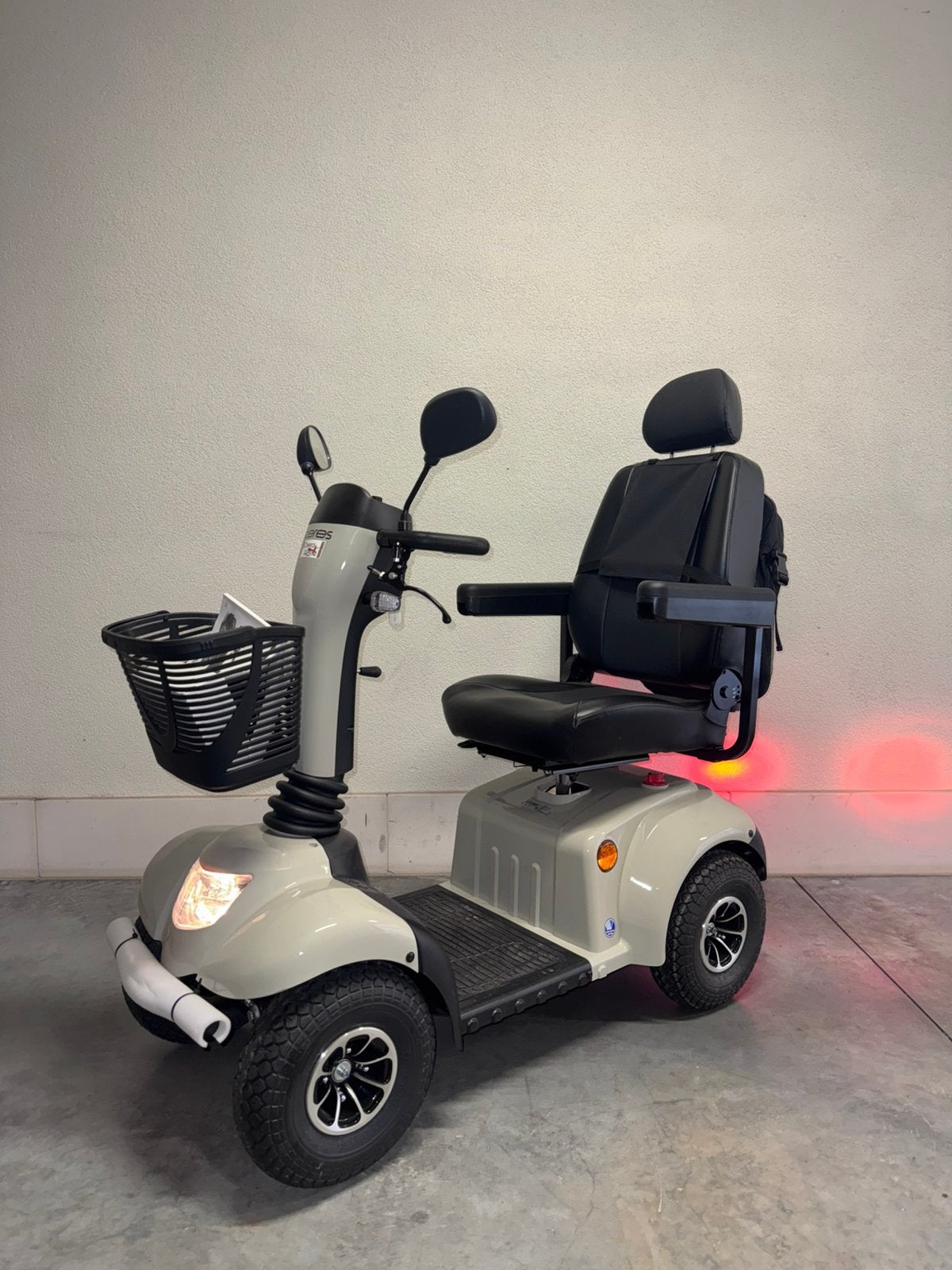 Voiturette électrique Vermeiren Ceres 4 SE - Scootmobiel PMR, Enlèvement ou Envoi, Pliant, Comme neuf, Fauteuil roulant électrique