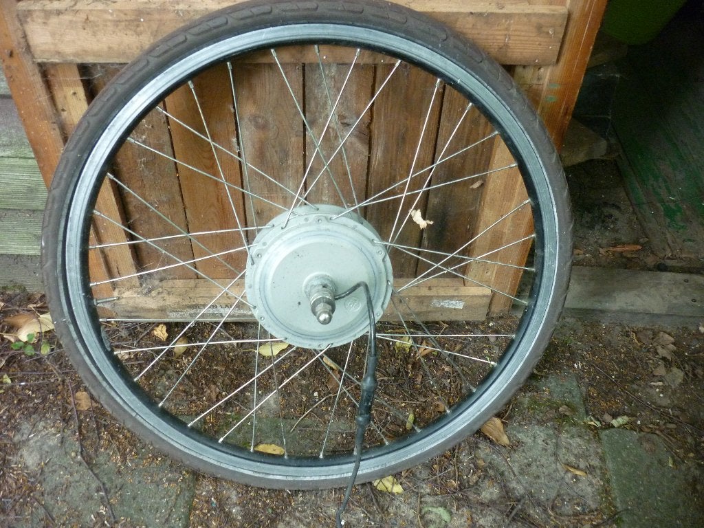 Fietsachterwiel met grote motor, Ophalen, Zo goed als nieuw