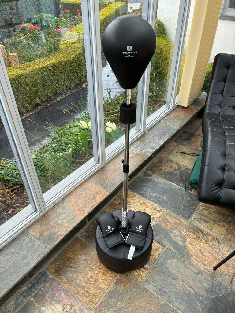 Staande boxbal met handschoenen, Sport en Fitness, Ophalen, Zo goed als nieuw, Bokszak