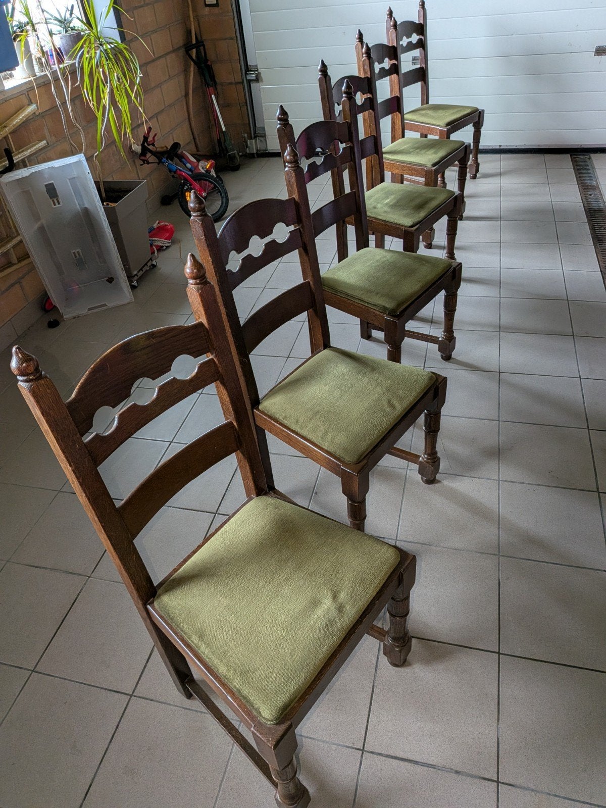 Set van 6 klassieke eiken eetkamerstoelen met groene zitting, Ophalen