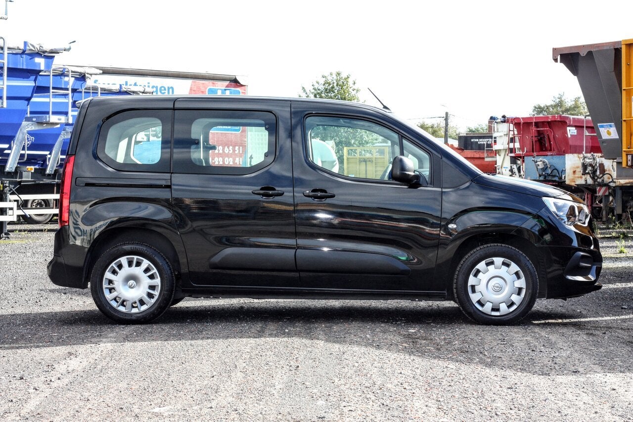 Opel Combo Life 1.5 Turbo D/ Navi Pro/ Carplay/ DAB+/ 5-zit, Auto's, 75 kW, Monovolume, 4 cilinders, Zwart