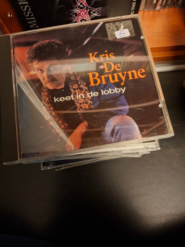 cd - kris de bruyne - keet in de lobby, CD & DVD, Enlèvement ou Envoi, Comprend un livret, Comme neuf, Cabaret ou Arts de la scène