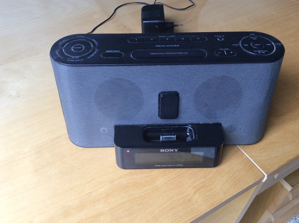 Wekkerradio, Elektronische apparatuur, Ophalen