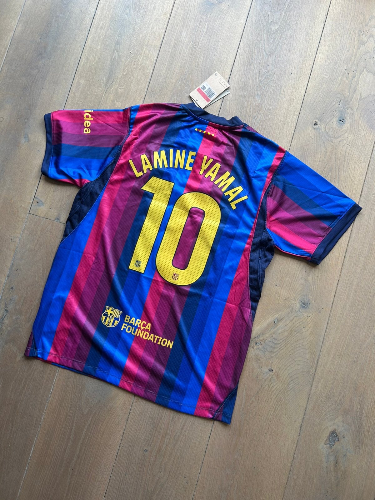 Nike barcelona shirt LAMINE YAMAL #10 maat L seizoen 26/27, Maat 52/54 (L), Verzenden, Zo goed als nieuw, Voetbal