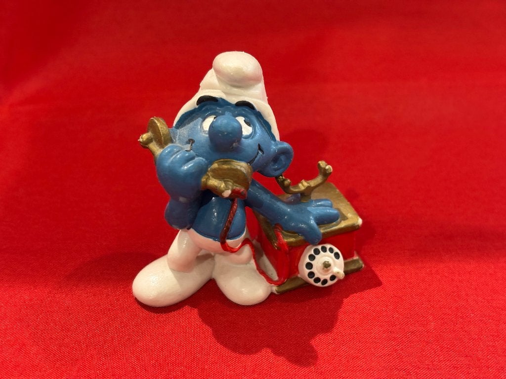 Telefoonsmurf belsmurf telefoon . 5,5 cm. Schleich Peyo 1980, Collections, Schtroumpfs, Enlèvement ou Envoi, Utilisé, Autres Schtroumpfs