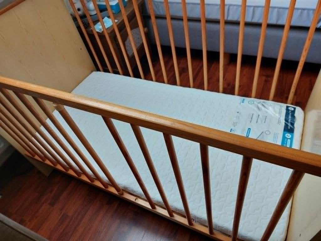 Lit pour tout-petit avec matelas Aerosleep et surmatelas, Matelas, Moins de 70 cm, Enlèvement, Utilisé