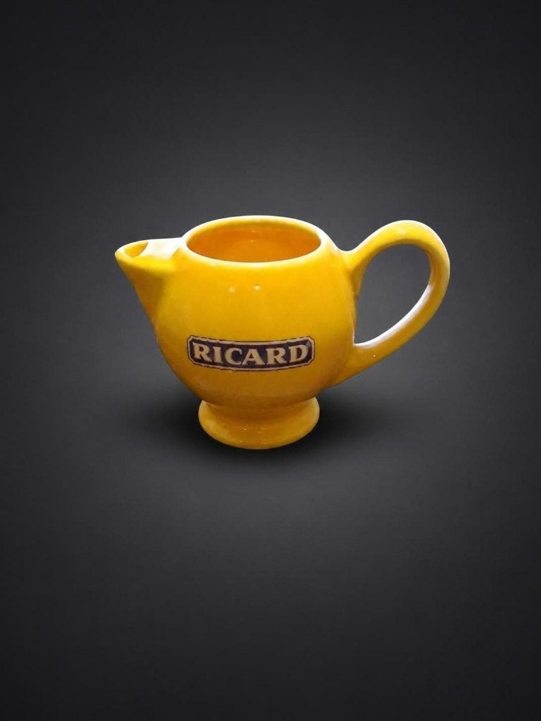Petit pichet à eau Ricard en céramique jaune., Collections, Enlèvement, Neuf, Autres types