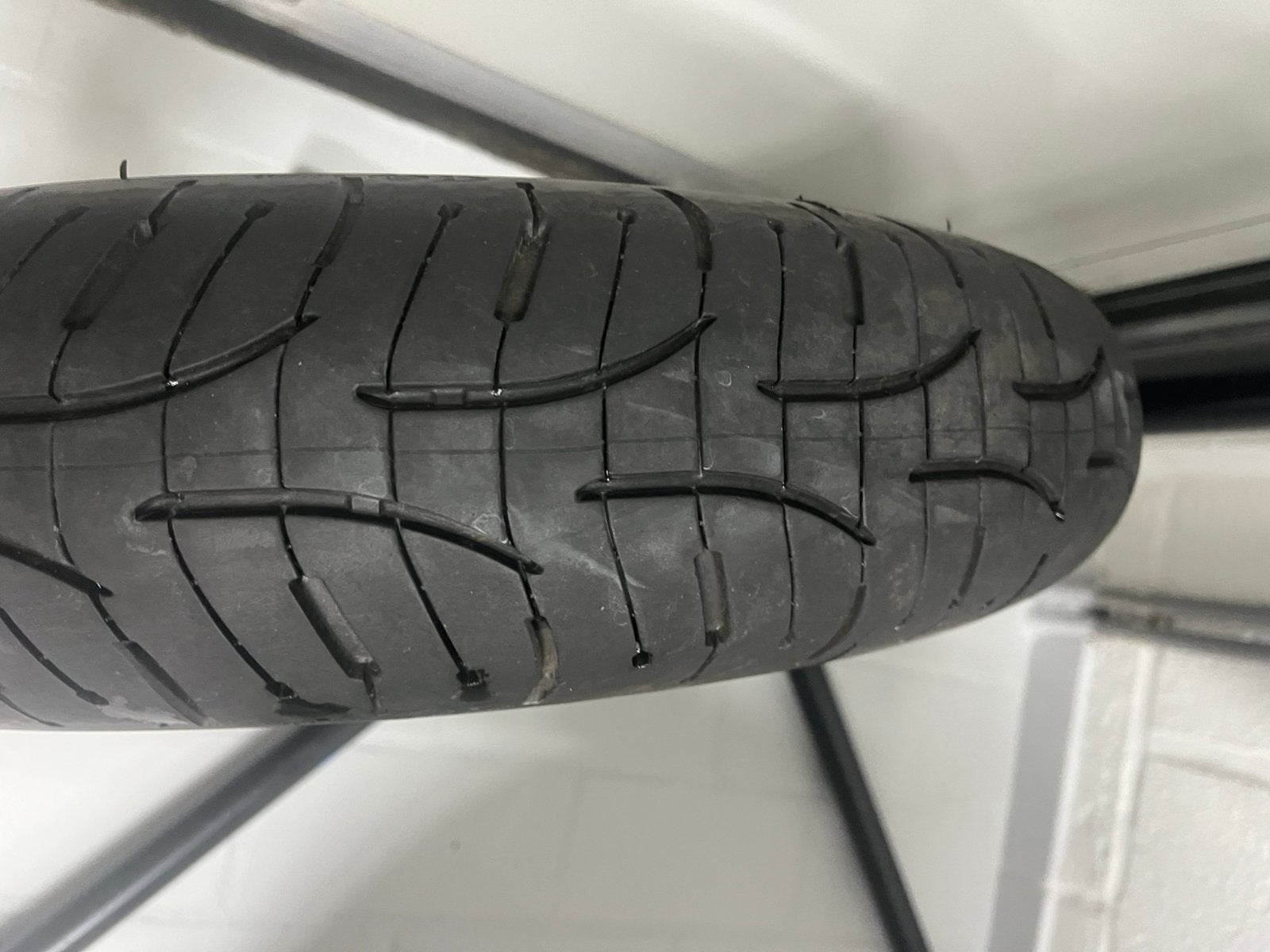 Pneus moto 170/60ZR17 +  120/70ZR17, Enlèvement, Pneu(s)