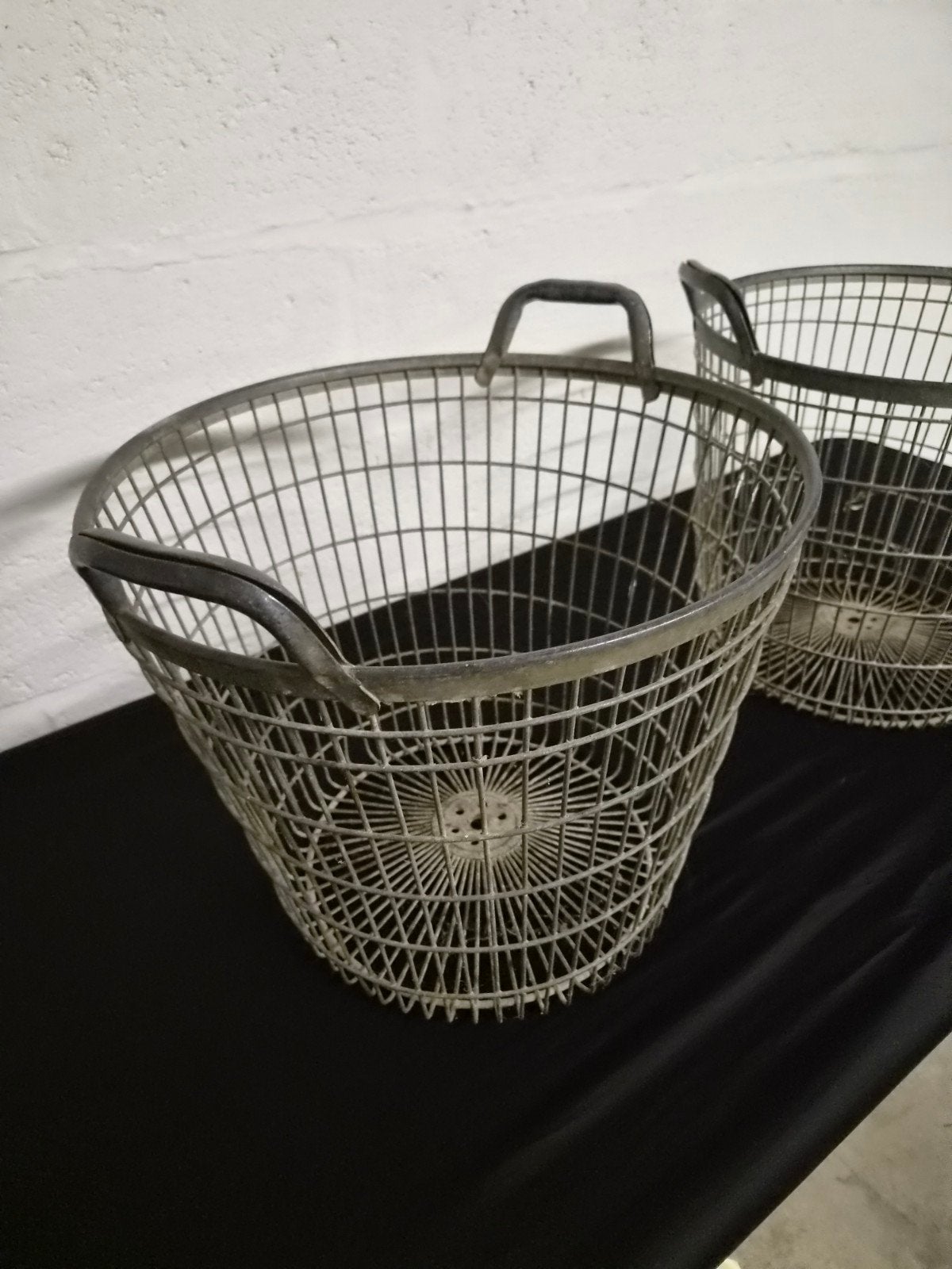2 anciens Panier à pomme de terre., Maison & Meubles, Enlèvement ou Envoi, Utilisé, Métal, Panier