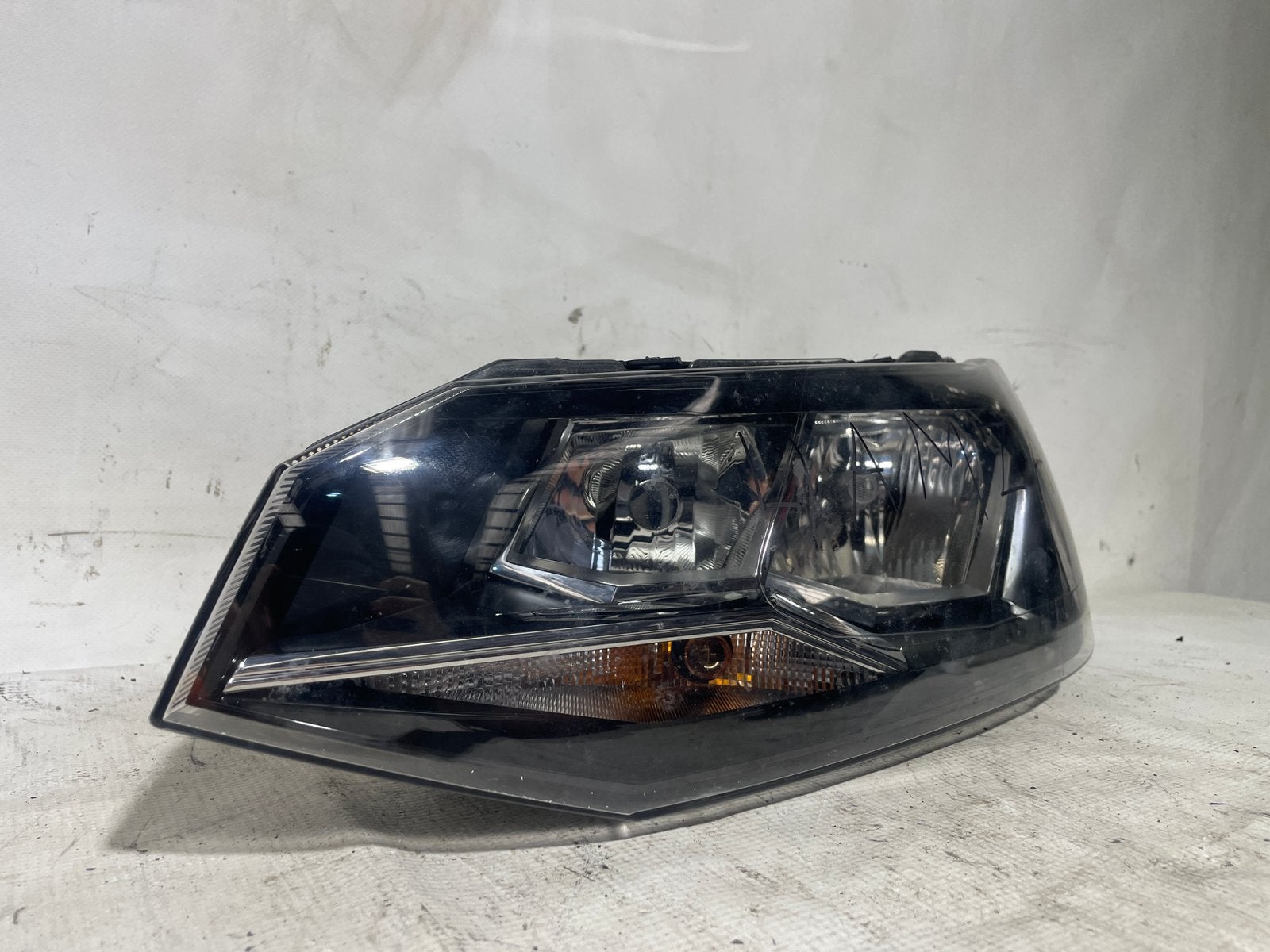 Koplamp links VW POLO 2G1941005, Ophalen, Gebruikt, BMW