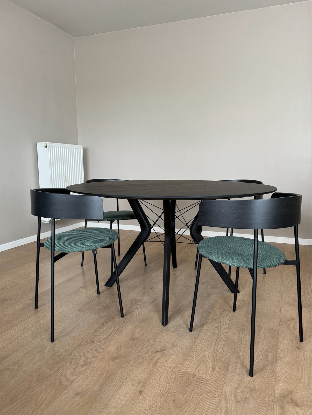 Eettafel en 4 stoelen, Huis en Inrichting, Ophalen, Zo goed als nieuw