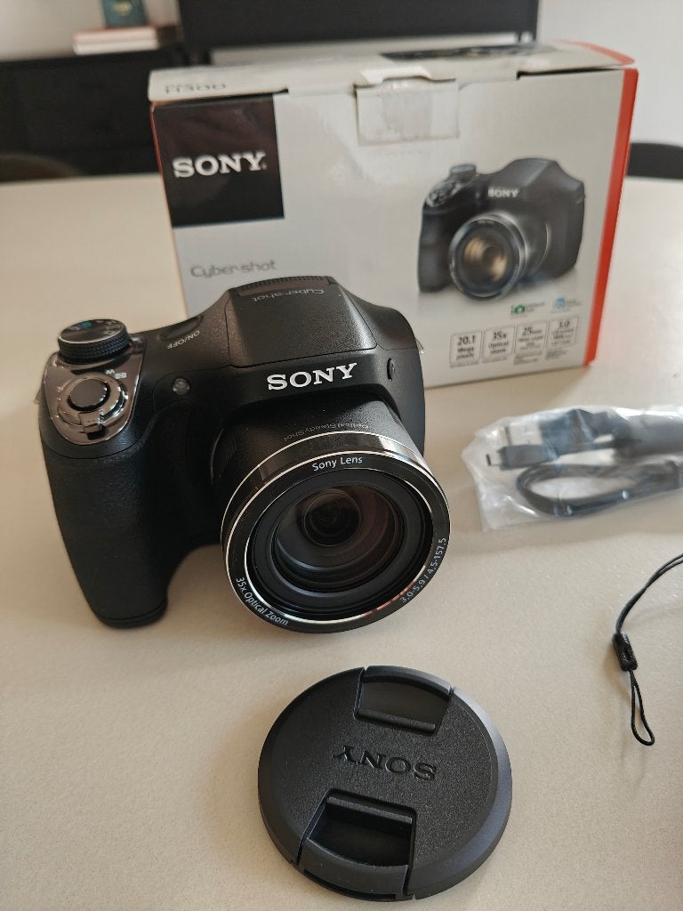 Camera Sony Cybershot DSC-H300 + nieuwe draagtas Case Logic, TV, Hi-fi & Vidéo, Neuf, Appareil photo bridge, 20 mégapixels, Enlèvement ou Envoi