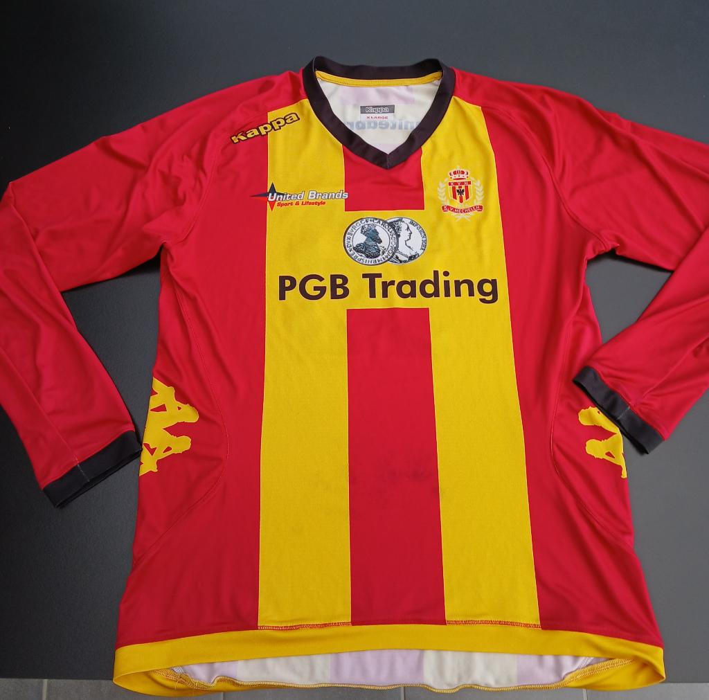 Vintage voetbalshirt  -  KV Mechelen, Verzamelen, Sportartikelen en Voetbal, Ophalen of Verzenden, Zo goed als nieuw, Shirt