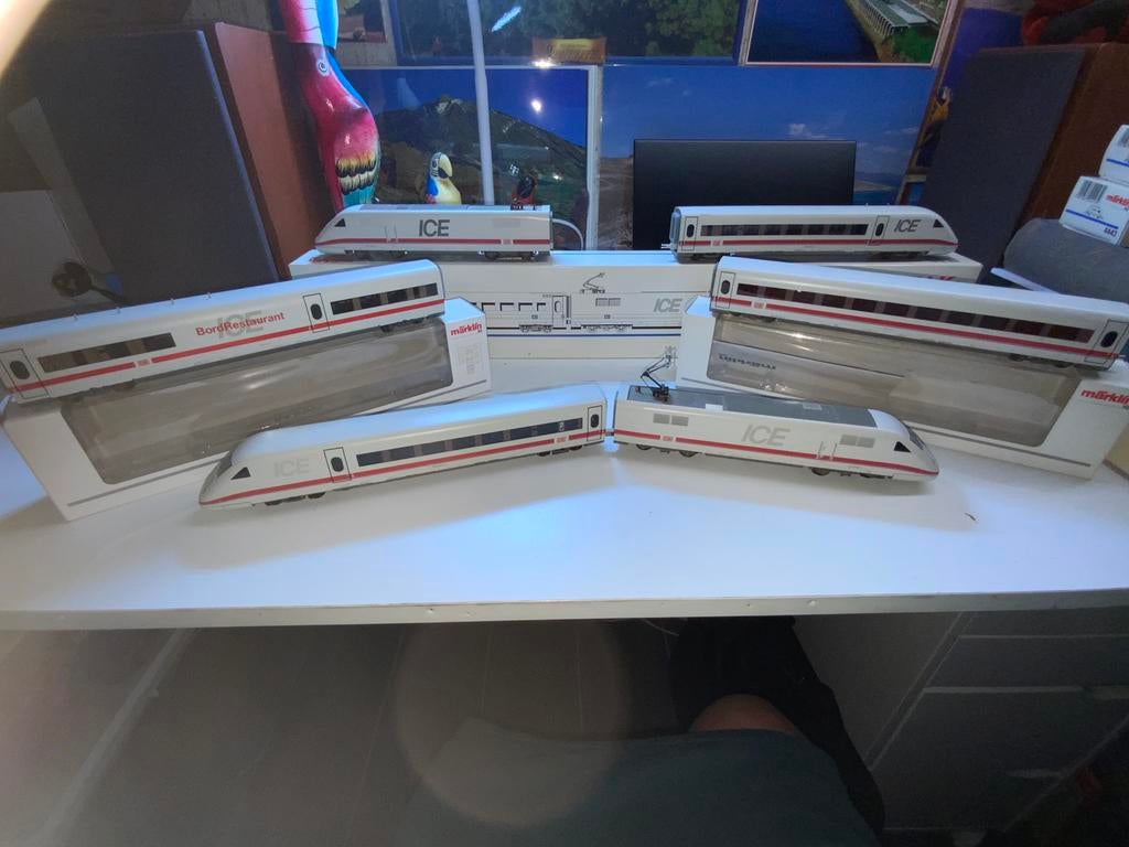 UITZONDERLIJKE MARKLIN ICE 1 LANGE CRÈME-SET, Hobby en Vrije tijd, Modeltreinen | H0, Zo goed als nieuw, Treinset, Märklin, Ophalen of Verzenden