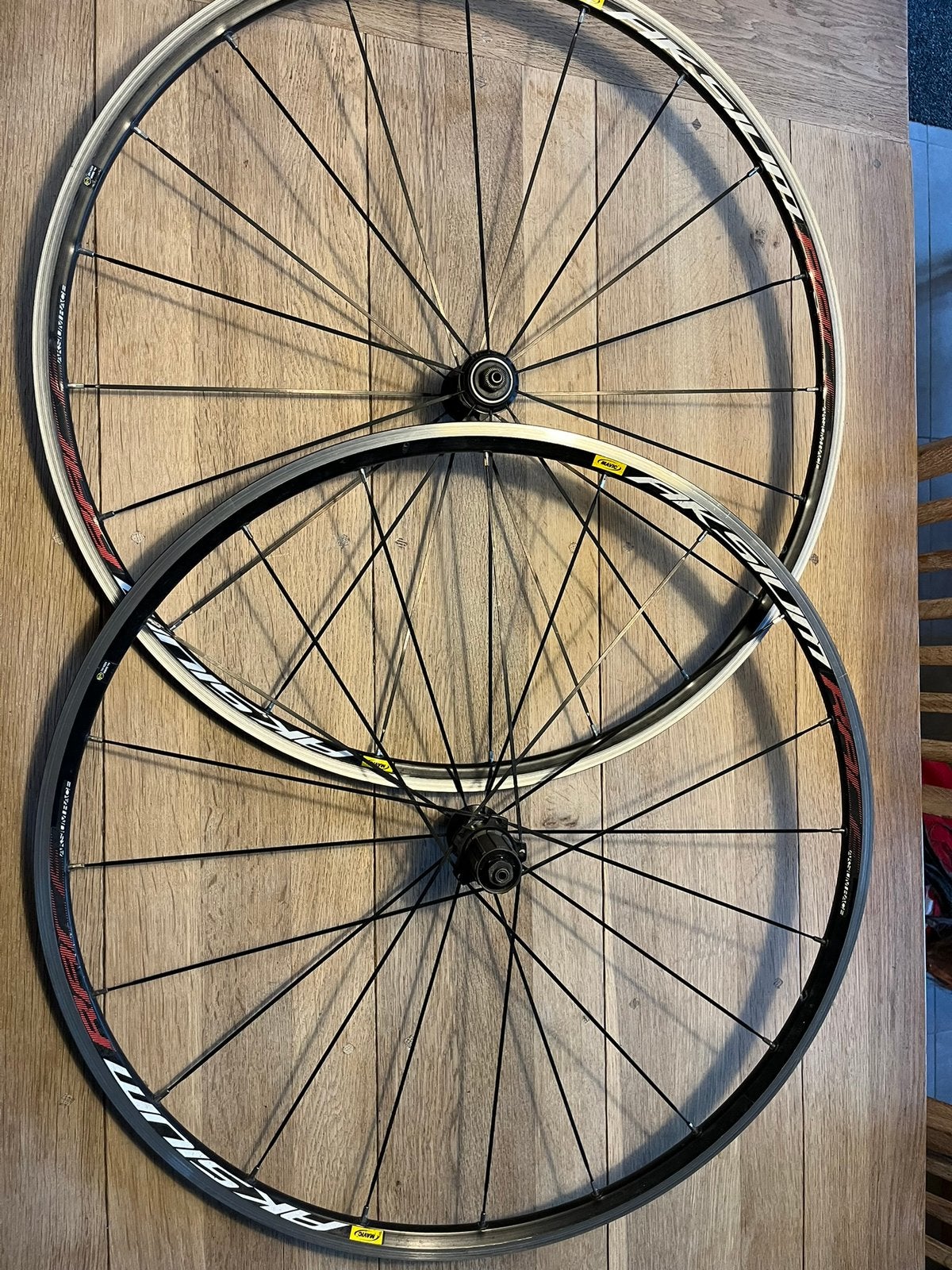 Setje Mavic Aksium Racefiets wielen, Fietsen en Brommers, Gebruikt, Aluminium, Racefiets, Ophalen
