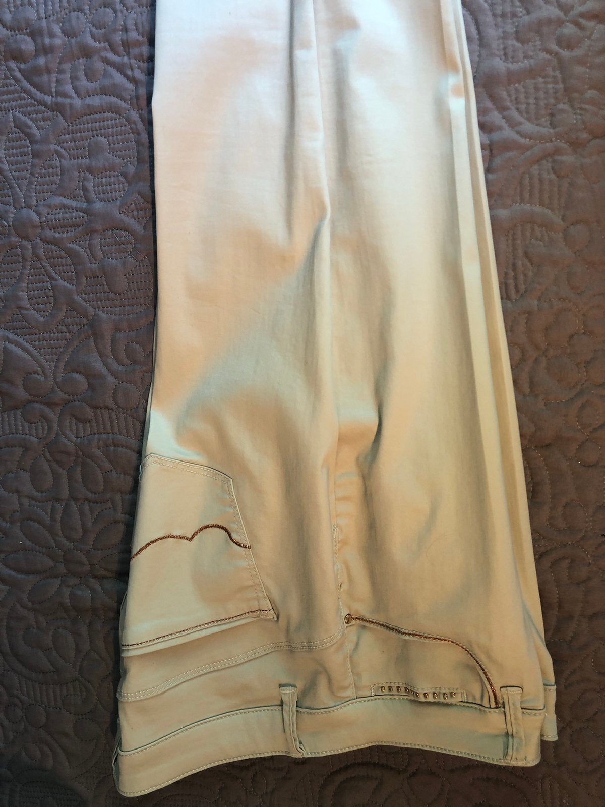 Beige broek met glans maat 44, Kleding | Heren, Broeken en Pantalons, Ophalen, Zo goed als nieuw, Maat 46 (S) of kleiner, Beige