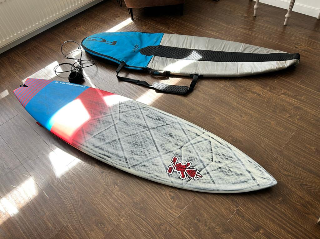 Starboard Hybrid 6’1 full Carbon surfboard (als nieuw), Watersport en Boten, Golfsurfen, Ophalen, Zo goed als nieuw, Shortboard