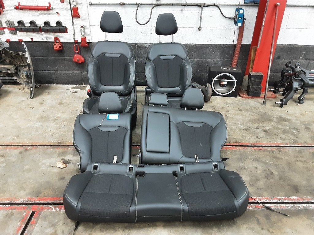 INTERIEUR COMPLET Renault Kadjar (RFEH) (01-2015/-), Renault, Mevr. I. Hauben, Utilisé, Rue de l'Espoir 34 34
4030  GRIVEGNÉE, BE