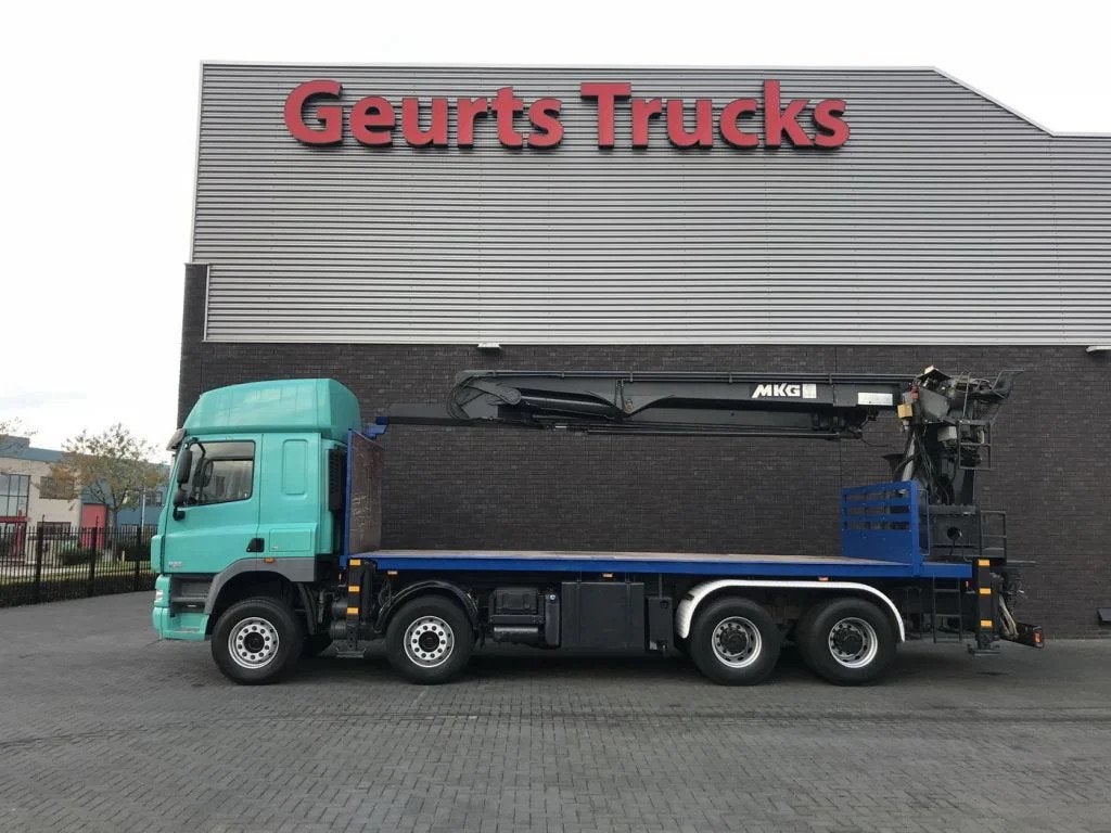 DAF CF 460 8X4 + MKG HMK 401/kran/kraan/Montagekran/, Euro 5, Achterwielaandrijving, Overige kleuren, 480 pk