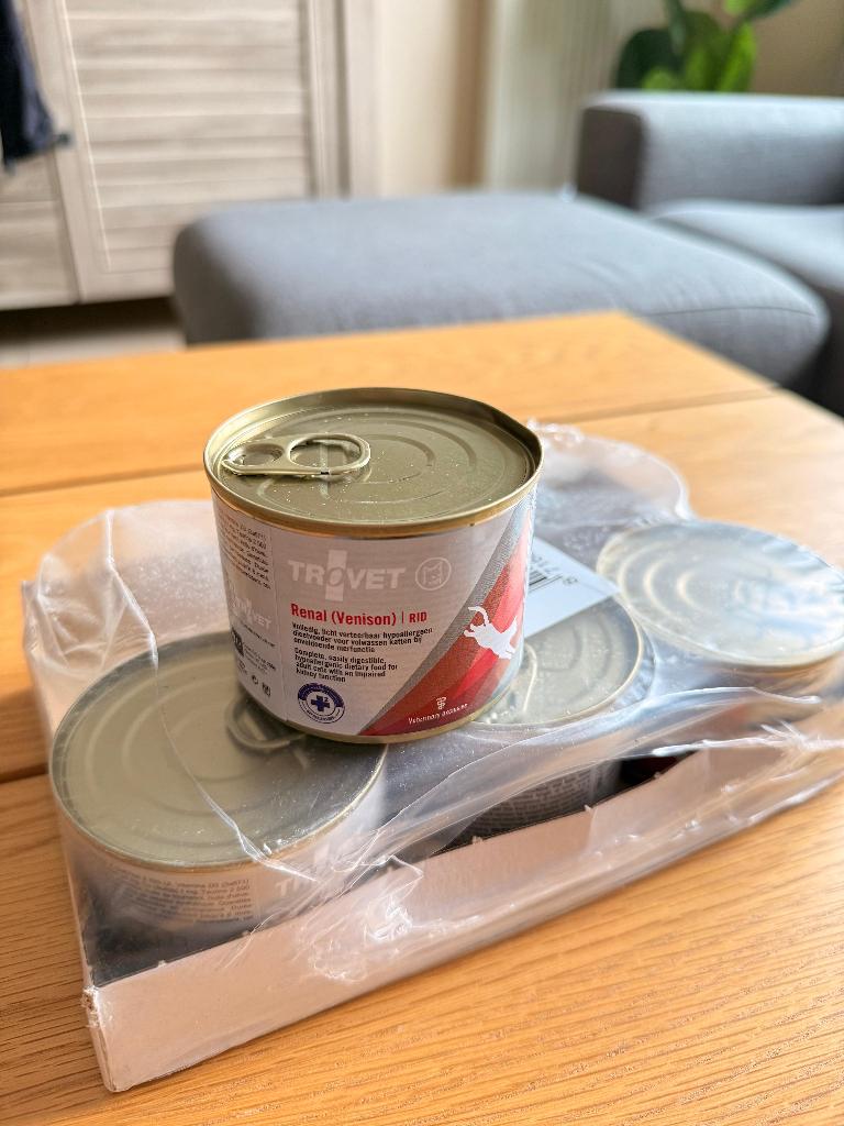 Pâté et aliment dietetique renal et oxalate pour chat Trovet, Dieren en Toebehoren, Ophalen, Kat