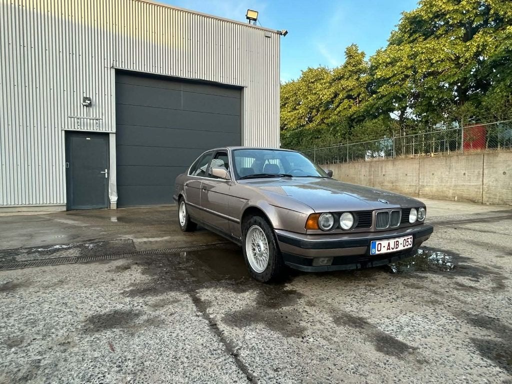 Bmw E34 525 / 530, Auto's, BMW, Zwart, 2995 cc, Beige, 5 deurs