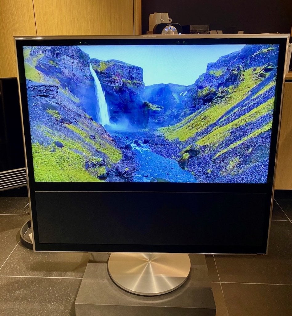 Bang & Olufsen Beovision 11-46 met motor stand - B&O, Ophalen, Info@bang-olufsen.dk, Zo goed als nieuw, Bang & Olufsen Alle 1 / DK-7600 Struer / Denmark
