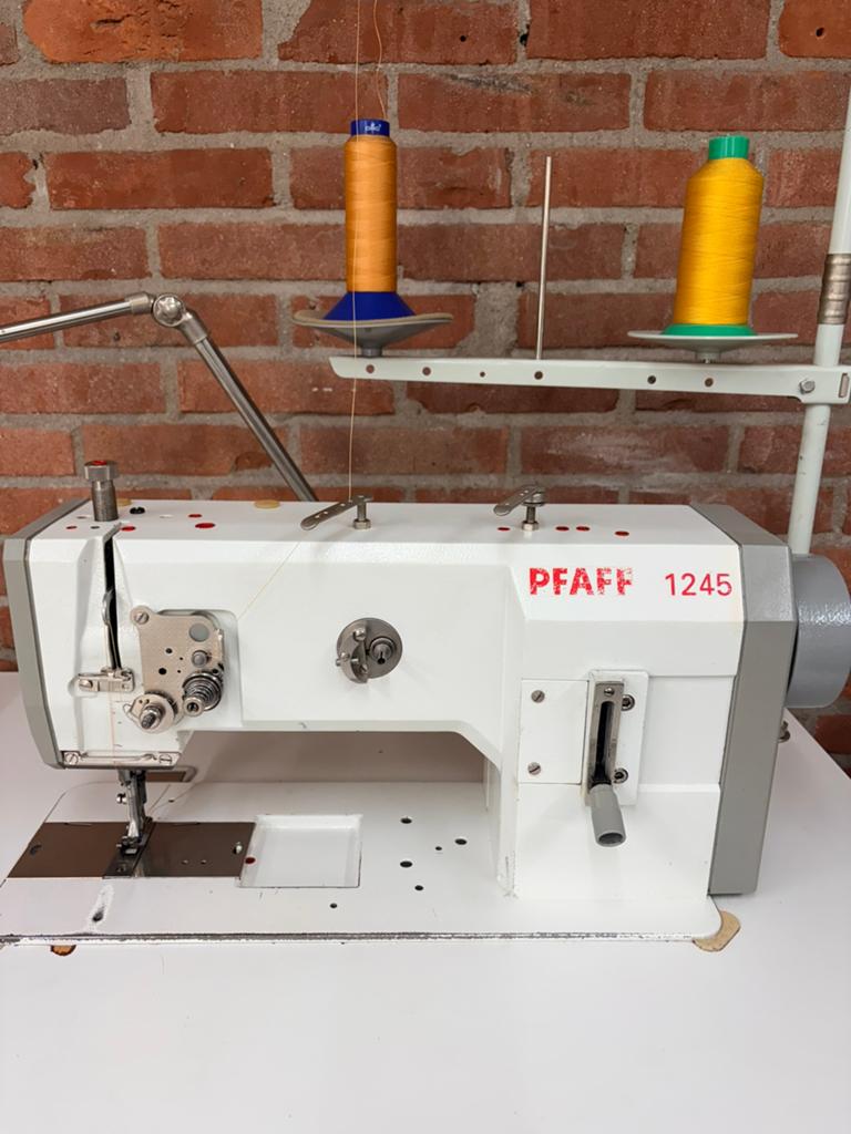INDUSTRIËLE NAAIMACHINE 3 VOUDIG TRANSPORT PFAFF 1245, Hobby en Vrije tijd, Naaimachines en Toebehoren, Ophalen, Naaimachine, Industrieel