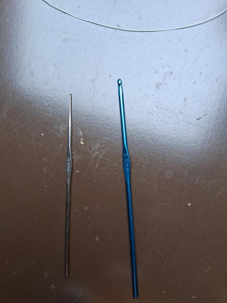 Haaknaalden 1 en 3.5 mm, Hobby en Vrije tijd, Breien en Haken, Ophalen of Verzenden