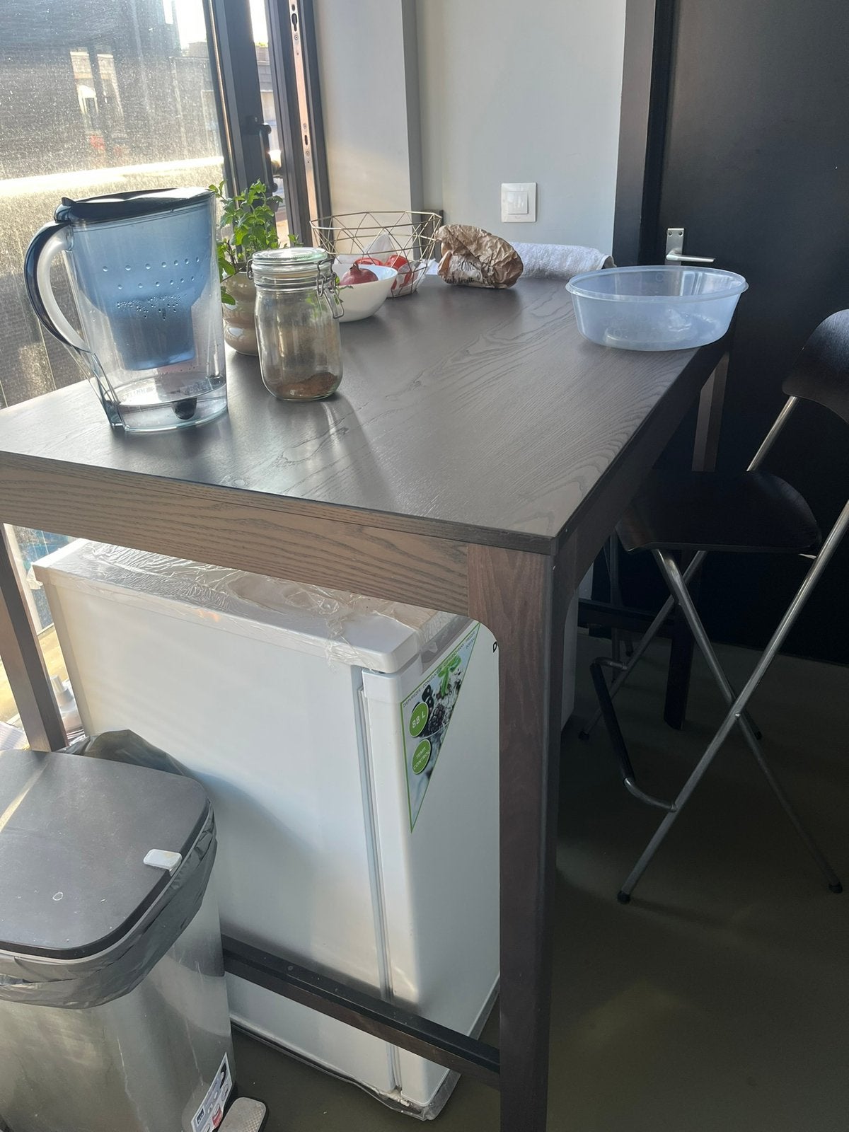 Hoge tafel + 2 stoelen, Huis en Inrichting, Ophalen, Zo goed als nieuw