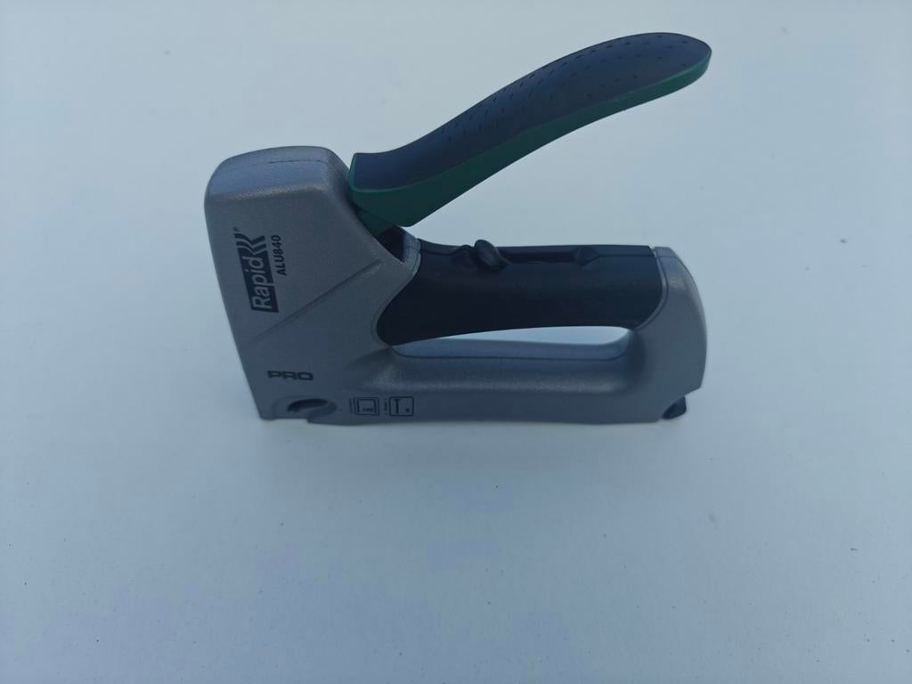 Agrafeuse Rapide Pro ALU840