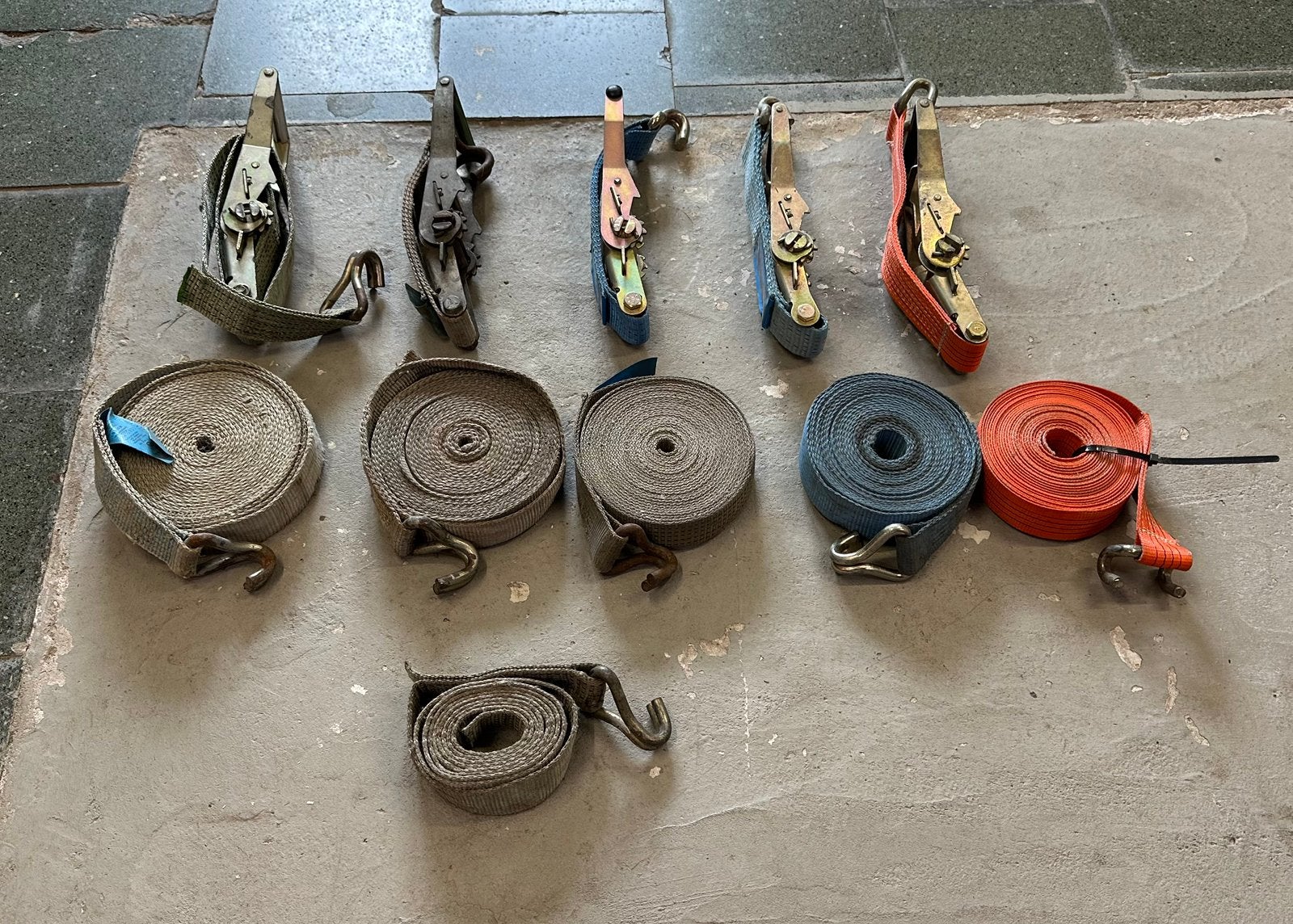Set van 5. hijsbanden of sjorbanden, Ophalen, Gebruikt, Handmatig