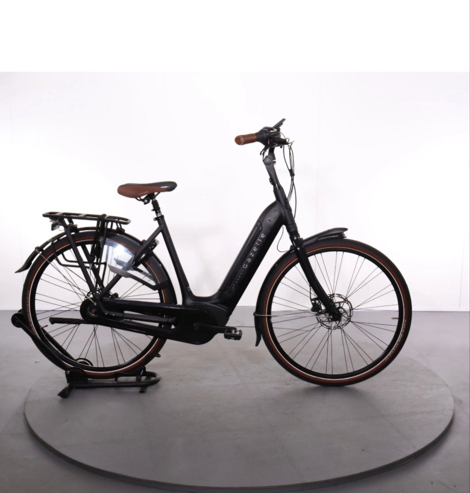 Gazelle Grenoble c8 mat zwart 53 inch, Fietsen en Brommers, Elektrische fietsen, Ophalen, Zo goed als nieuw, 51 tot 55 cm, 50 km per accu of meer