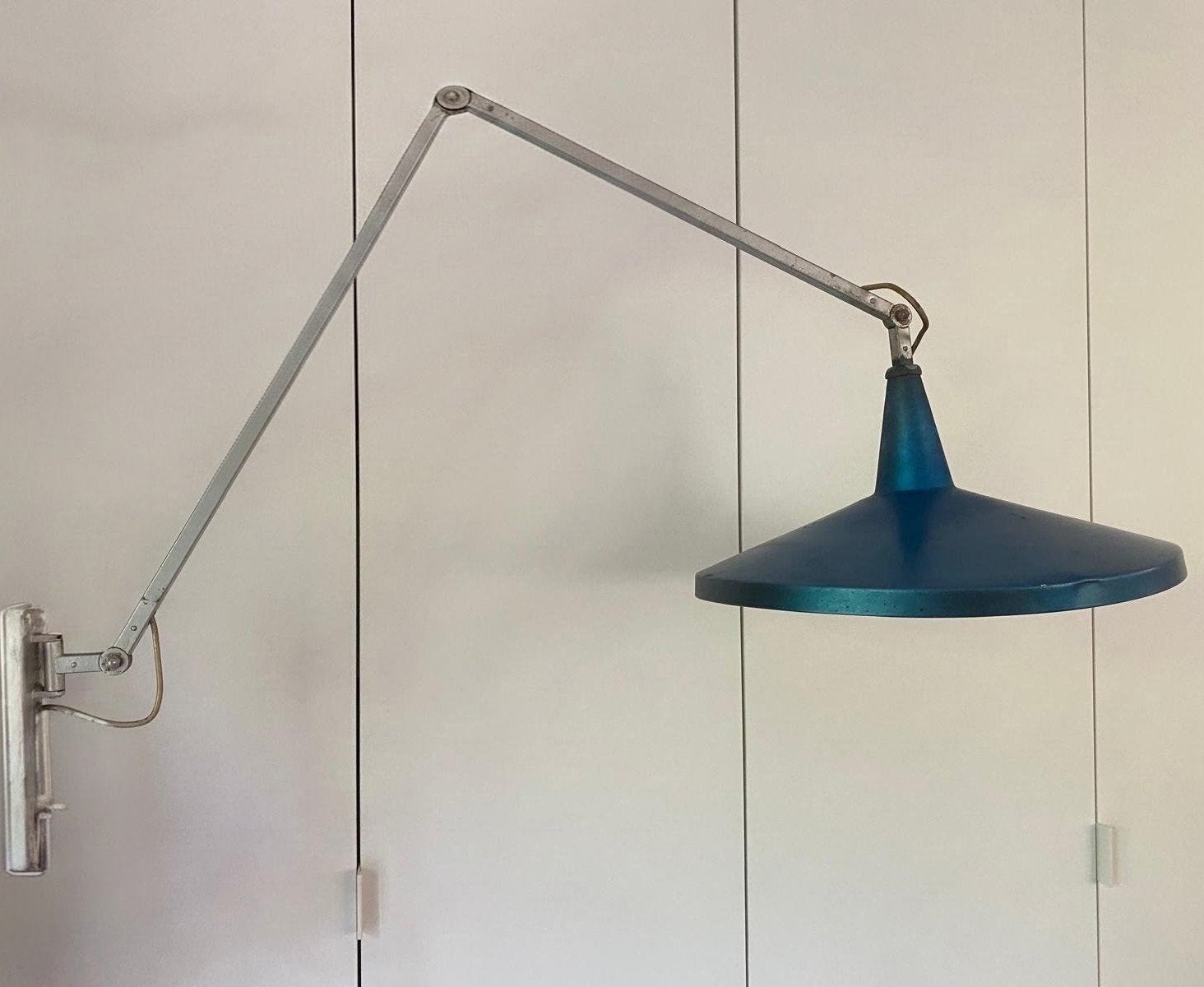 PANAMA WANDLAMP 4050 VAN WIM RIETVELD VOOR GISPEN, 1956, Antiek en Kunst, Ophalen, Lamp, Kunststof, Verstelbaar
