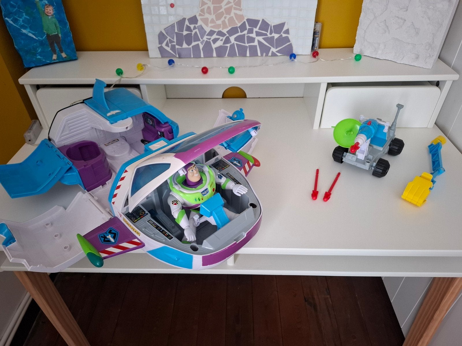 Buzz Lightyear Ruimteschip, Enlèvement