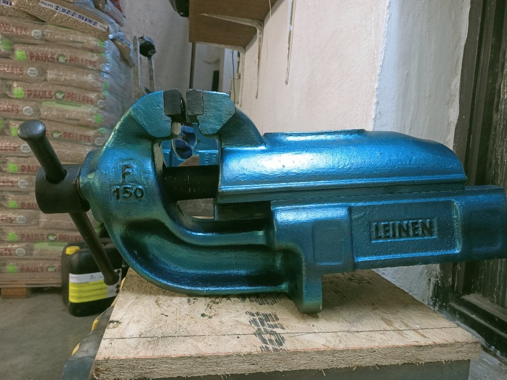 Etau, Bricolage & Construction, Établis, Enlèvement, Comme neuf, 70 à 120 cm, Étau