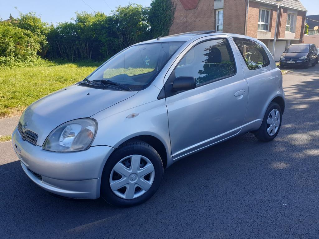 Toyota yaris 1.0 vvti toit ouvrant, Autos, Toyota, Particulier, Achat