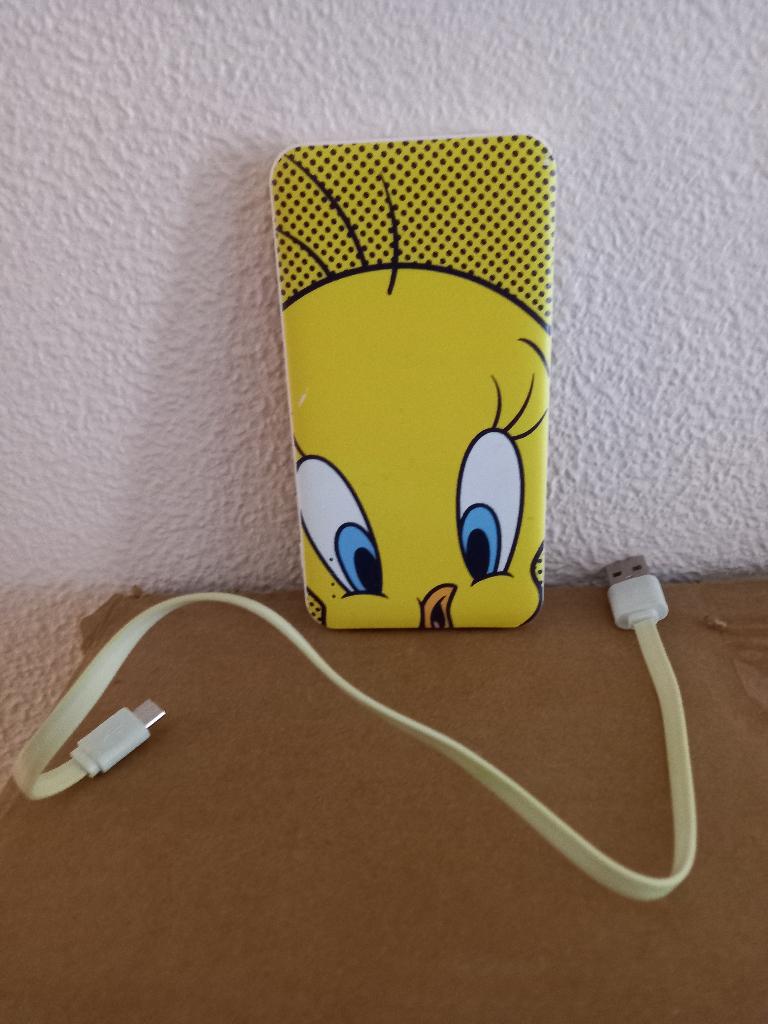 powerbank Tweety - + gratis 2e powerbank, Telecommunicatie, Powerbanks, Ophalen of Verzenden, Nieuw
